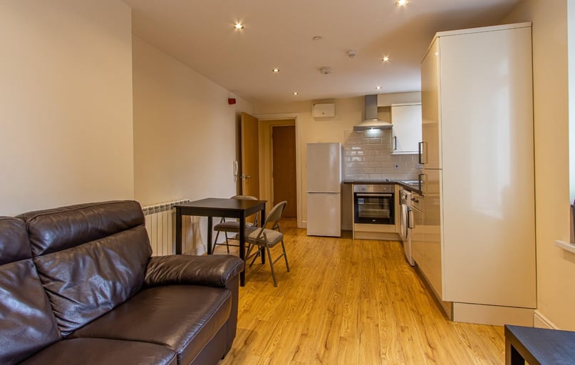 Glynrhondda Street, Plasnewydd, Cardiff - Image 1